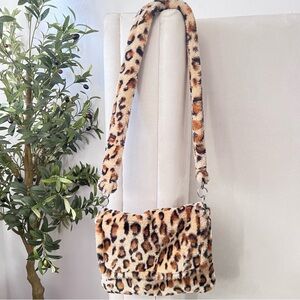 Leopard Print Faux Fur Shoulder Bag